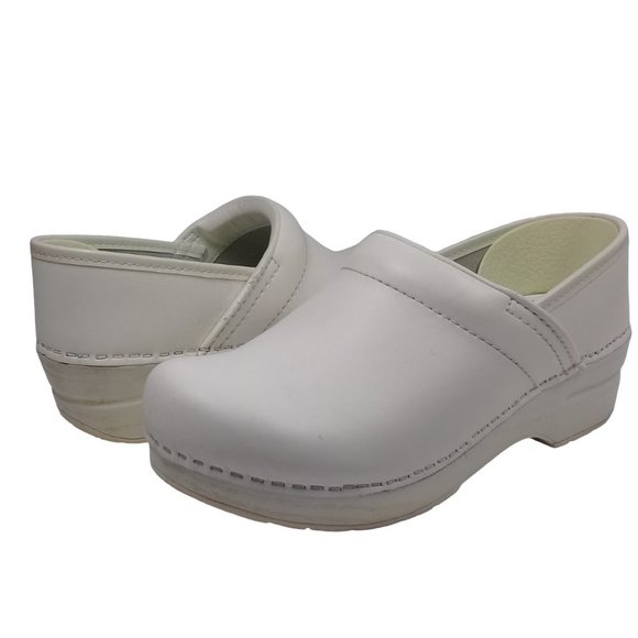 Dansko Women's Professional Padded Collars Full Grain Leather Clogs Size 6.5-7 - Picture 12 of 12